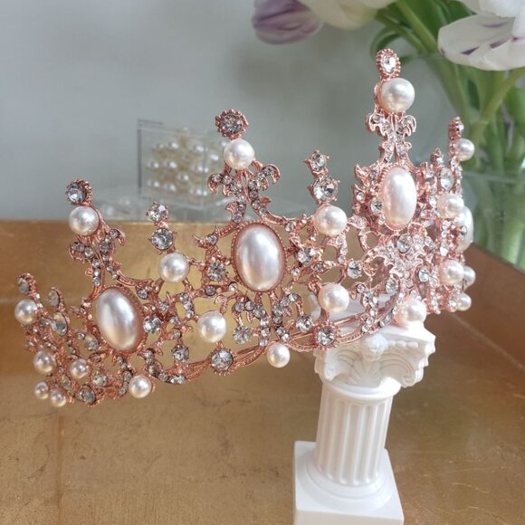 Gladiolus Tiara Rose gold colored tiara with faux pearls and silver rhinestones - Picture 3 of 7